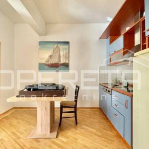 Novalja – Trosobni apartman 80 m² u prizemlju s terasom, 500 m od mora