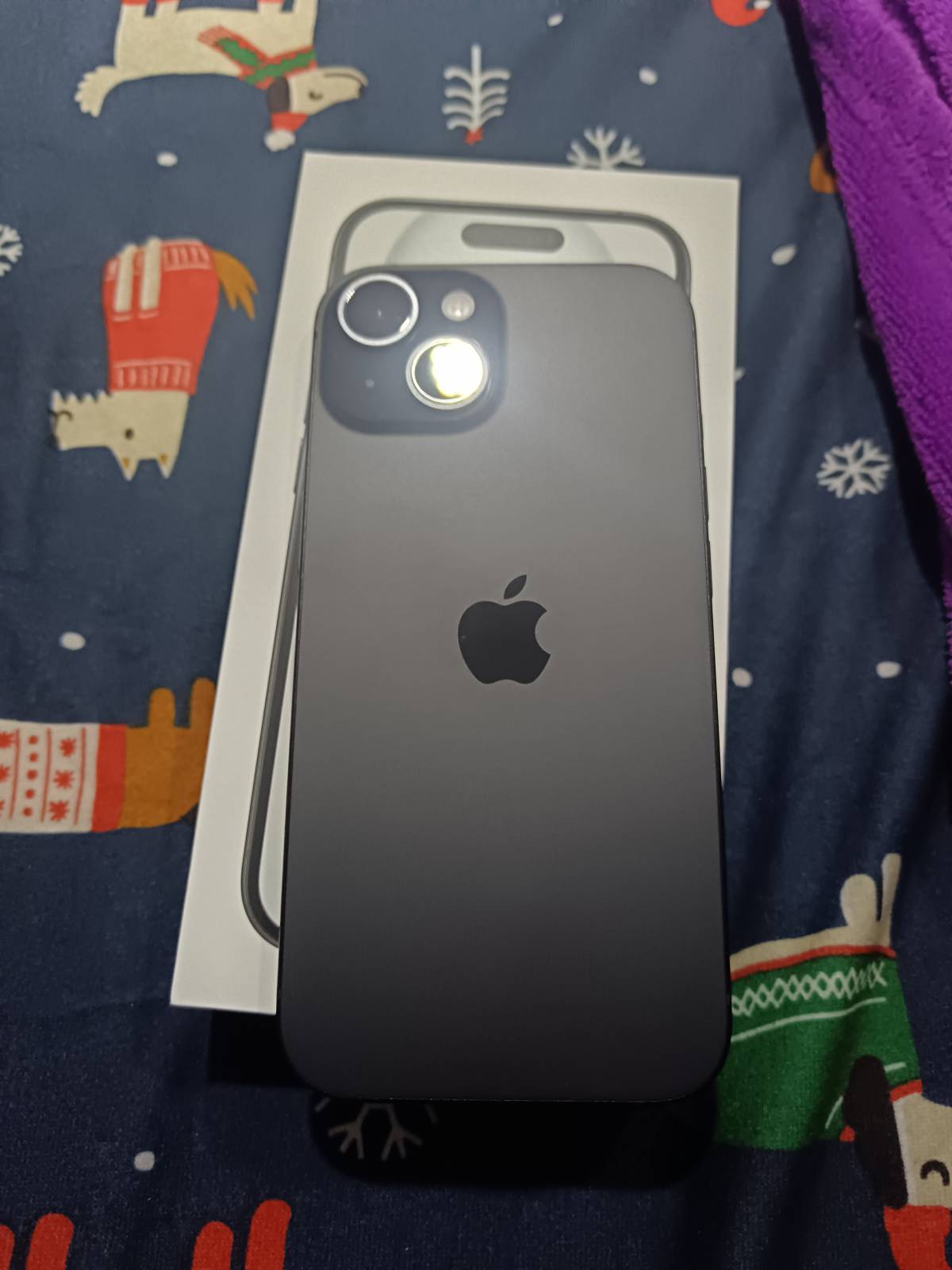 Novi lphone 15 128 Gb