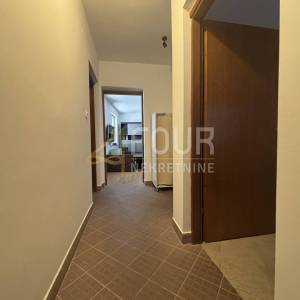 Novi Vinodolski, dvojna kuća, 77m2, pogled na more