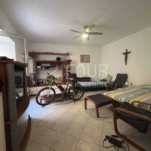 Novi Vinodolski, dvojna kuća, 77m2, pogled na more