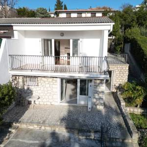 Novi Vinodolski kuća na bribirskoj obali