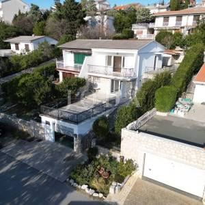 Novi Vinodolski kuća na bribirskoj obali