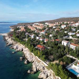 Novi Vinodolski kuća na bribirskoj obali