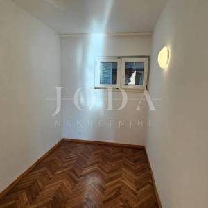 Novi Vinodolski kuća na bribirskoj obali