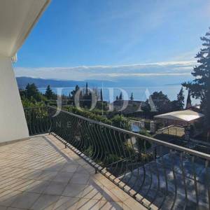 Novi Vinodolski kuća na bribirskoj obali