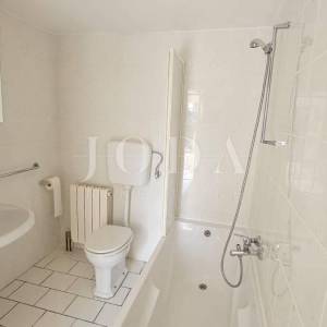 Novi Vinodolski kuća na bribirskoj obali