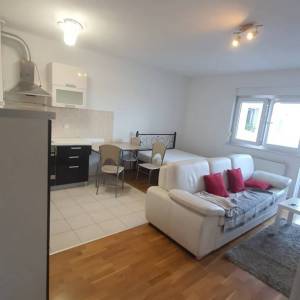 Novi Zagreb-Lanište, 1S stan s balkonom, parkirno mjesto, 38m2