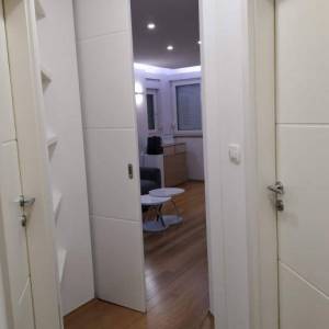 Novi Zagreb-Sopot, adaptiran 2-sobni stan 43m2, 2.kat/lift