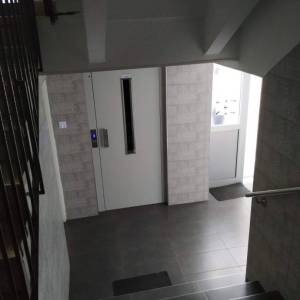 Novi Zagreb-Sopot, adaptiran 2-sobni stan 43m2, 2.kat/lift