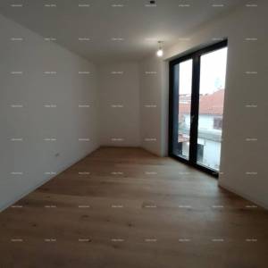 Novo! Prelijepi stan u Umagu.Pogled na more / S6