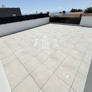 Novogradnja - Dvosoban apartman s krovnom terasom - VIR, CENTAR