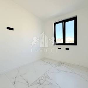 Novogradnja - Dvosoban apartman s krovnom terasom - VIR, CENTAR