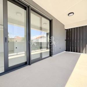 Novogradnja - Dvosoban apartman s krovnom terasom - VIR, CENTAR