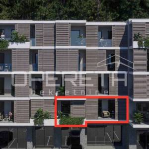 Dvosoban stan s balkonom i liftom, Omiš, novogradnja