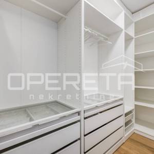 Novoizgrađena moderna vila s garažom i bazenom, Kaštel Novi