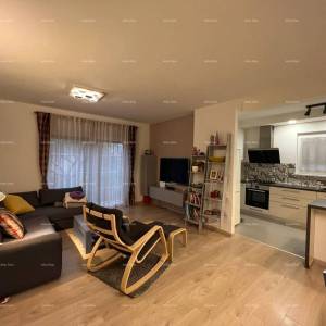 Obiteljska kuća sa dvorištem u Puli! Gregovica .