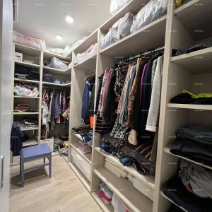 Obiteljska kuća sa dvorištem u Puli! Gregovica .