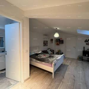 Obiteljska kuća sa dvorištem u Puli! Gregovica .