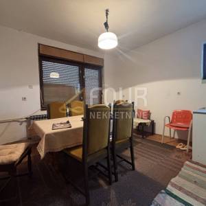 Ogulin - centar, kuća stambeno poslovne namjene, garaža