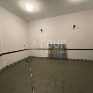 Ogulin - centar, kuća stambeno poslovne namjene, garaža