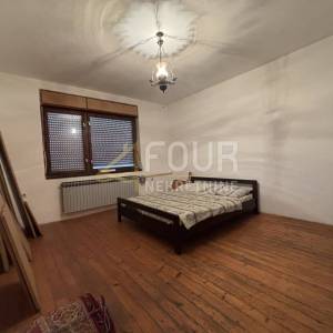 Ogulin - centar, kuća stambeno poslovne namjene, garaža