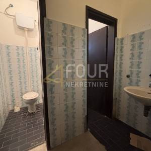 Ogulin - centar, kuća stambeno poslovne namjene, garaža