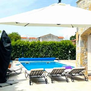 Okolica Krka- rustikalna kuća s pogledom na more! 