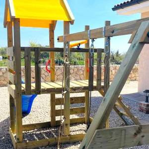 Okolica Krka- rustikalna kuća s pogledom na more! 