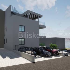 Okrug Gornji,nekoliko koraka od plaže,Prodaja