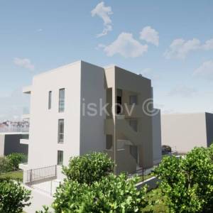 Okrug Gornji,nekoliko koraka od plaže,Prodaja