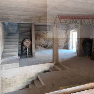 Omiš Lokva Rogoznica renovirana kamena kuća 90 m2