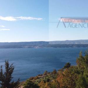 Omiš Stanići 3800 m2 građevinsko zemljište top loakcija