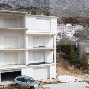 Omiš Stanići - kuća 720 m2 trajan pogled na more - novo u ponudi