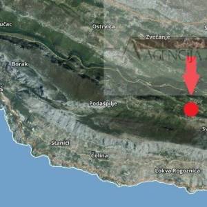 Omiš Svinišće 432 m2 građevinsko zemljište povoljno!