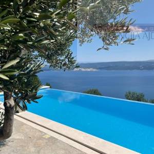 Omiš vila Stanići top lokacija - intima - pogled na more