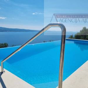 Omiš vila Stanići top lokacija - intima - pogled na more