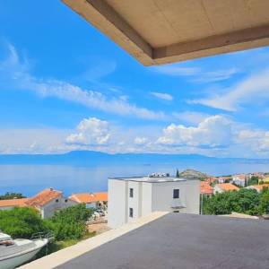 OMIŠALJ - Dvosobni apartman s panoramskim pogledom na more