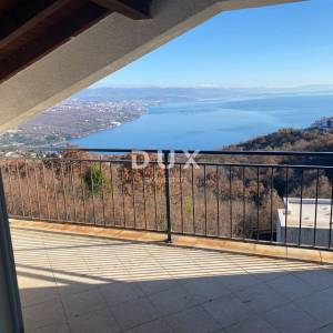 OPATIJA, BREGI - samostojeća kuća 400 m2 + okućnica 826 m2 + 3 garaže s pogledom na more! PRILIKA!