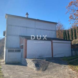 OPATIJA, BREGI - samostojeća kuća 400 m2 + okućnica 826 m2 + 3 garaže s pogledom na more! PRILIKA!