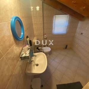 OPATIJA, BREGI - samostojeća kuća 400 m2 + okućnica 826 m2 + 3 garaže s pogledom na more! PRILIKA!