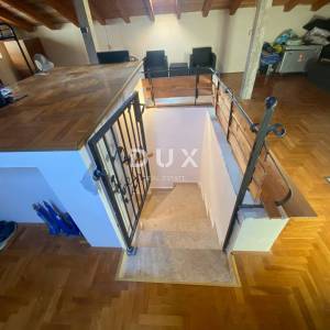 OPATIJA, BREGI - samostojeća kuća 400 m2 + okućnica 826 m2 + 3 garaže s pogledom na more! PRILIKA!