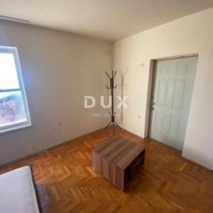 OPATIJA, BREGI - samostojeća kuća 400 m2 + okućnica 826 m2 + 3 garaže s pogledom na more! PRILIKA!