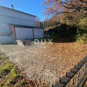 OPATIJA, BREGI - samostojeća kuća 400 m2 + okućnica 826 m2 + 3 garaže s pogledom na more! PRILIKA!