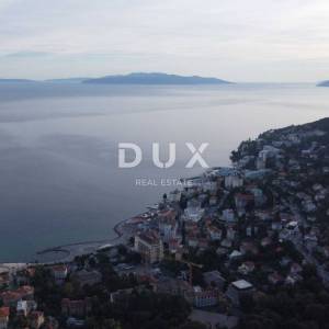 OPATIJA, CENTAR- građevinsko zemljište 1900m2 s GRAĐ. DOZVOLOM s panoramskim pogledom na more za obiteljsku kuću/ villu/ stambe...