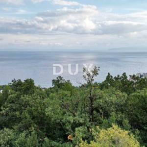 OPATIJA, CENTAR- građevinsko zemljište 1900m2 s GRAĐ. DOZVOLOM s panoramskim pogledom na more za obiteljsku kuću/ villu/ stambe...