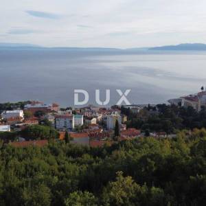 OPATIJA, CENTAR- građevinsko zemljište 1900m2 s GRAĐ. DOZVOLOM s panoramskim pogledom na more za obiteljsku kuću/ villu/ stambe...