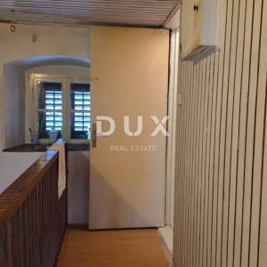 OPATIJA, CENTAR - HITNO!!!!  Stan za renovaciju, 3S+DB 117m2