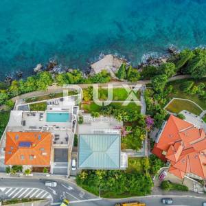 OPATIJA, CENTAR - vila prvi red do mora blizu centra Opatije