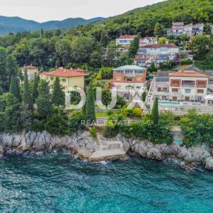 OPATIJA, CENTAR - vila prvi red do mora blizu centra Opatije