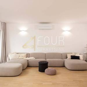 Opatija, Ičići, 3s+db, 147m2, balkon, pogled na more